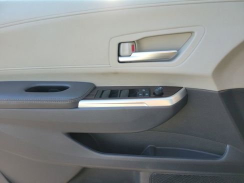 Used 2024 Toyota Sienna XLE image 16
