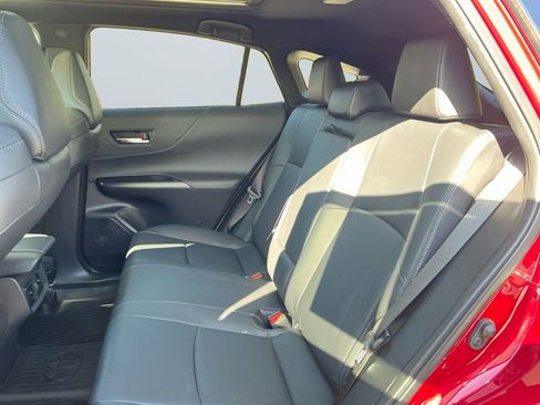 Used 2023 Toyota Venza Nightshade image 14