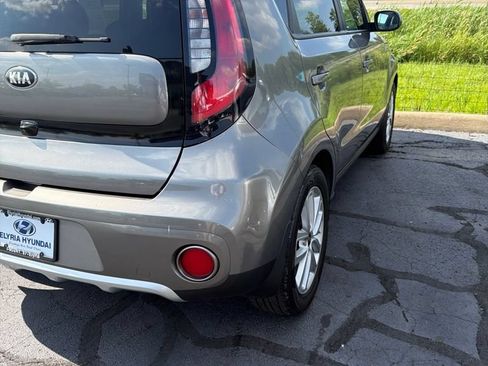 Used 2017 Kia Soul + FWD image 9