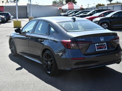 Used 2025 Honda Civic Sport image 6