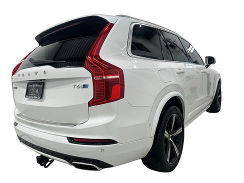 Used 2017 Volvo XC90 T6 R-Design w/ Vision Package image 4