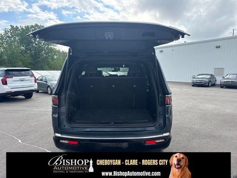 Used 2024 Jeep Wagoneer Series II AWD/4WD image 21