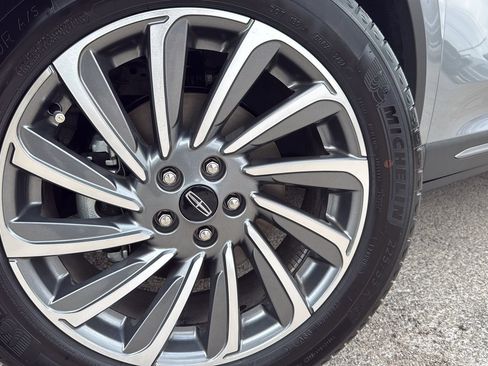 Used 2024 Lincoln Corsair Reserve w/ Equipment Group 201A FWD image 29