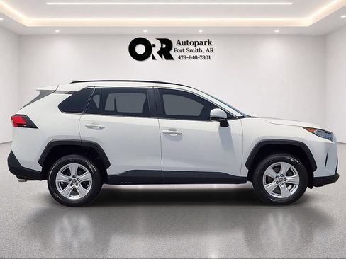Used 2021 Toyota RAV4 XLE FWD image 6