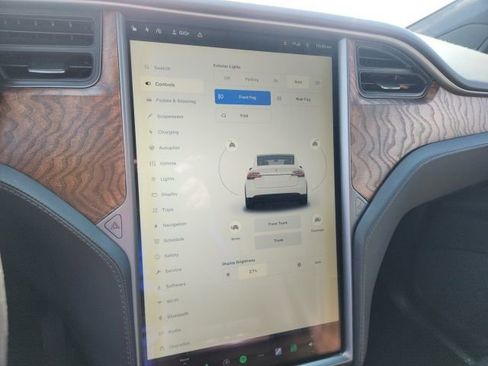 Used 2018 Tesla Model X 75D image 30