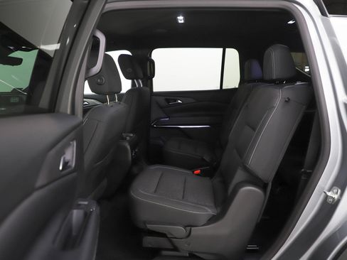 Used 2026 Chevrolet Traverse LT w/ Midnight/Sport Edition AWD/4WD image 18