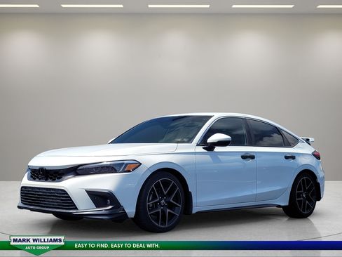 Used 2022 Honda Civic Sport Touring image 8