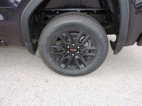 New 2025 GMC Sierra 1500 Elevation image 14