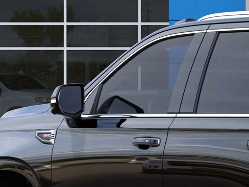 New 2026 GMC Yukon Denali image 12