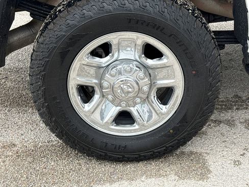 Used 2023 RAM 3500 Tradesman w/ Chrome Appearance Group AWD/4WD image 10