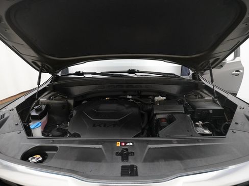 Used 2022 Kia Telluride SX image 3