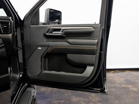 Used 2025 GMC Sierra 2500 AT4 w/ AT4 Premium Plus Package image 34