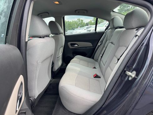 Used 2014 Chevrolet Cruze LT FWD image 16