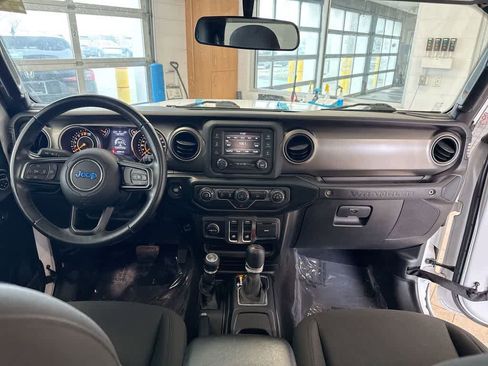 Used 2020 Jeep Wrangler Sport image 17