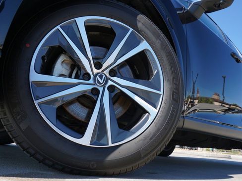 Certified 2025 Lexus RX 350 Premium image 11