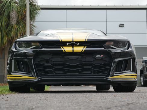 Used 2020 Chevrolet Camaro ZL1 RWD image 21