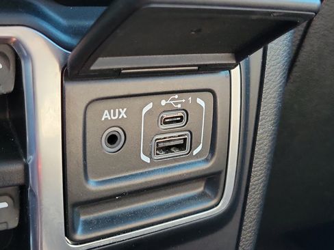 Used 2019 Jeep Wrangler Unlimited Rubicon AWD/4WD image 27