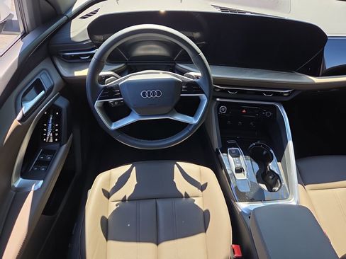 Certified 2025 Audi Q5 Premium w/ Convenience Package AWD/4WD image 14