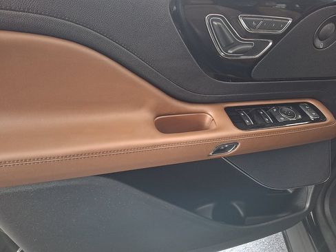 Certified 2023 Lincoln Aviator Reserve w/ Elements Package Plus AWD/4WD image 12
