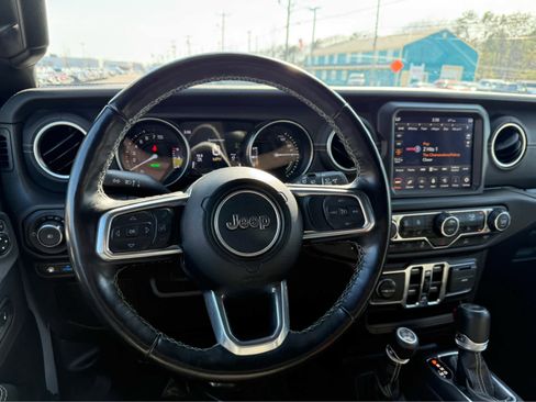 Used 2023 Jeep Wrangler Sahara w/ Cold Weather Group image 20