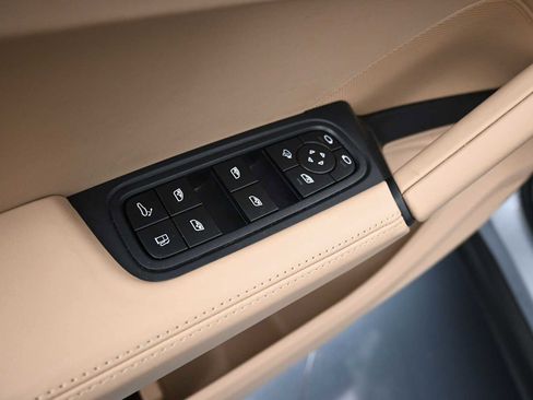 New 2026 Porsche Cayenne E-Hybrid image 7