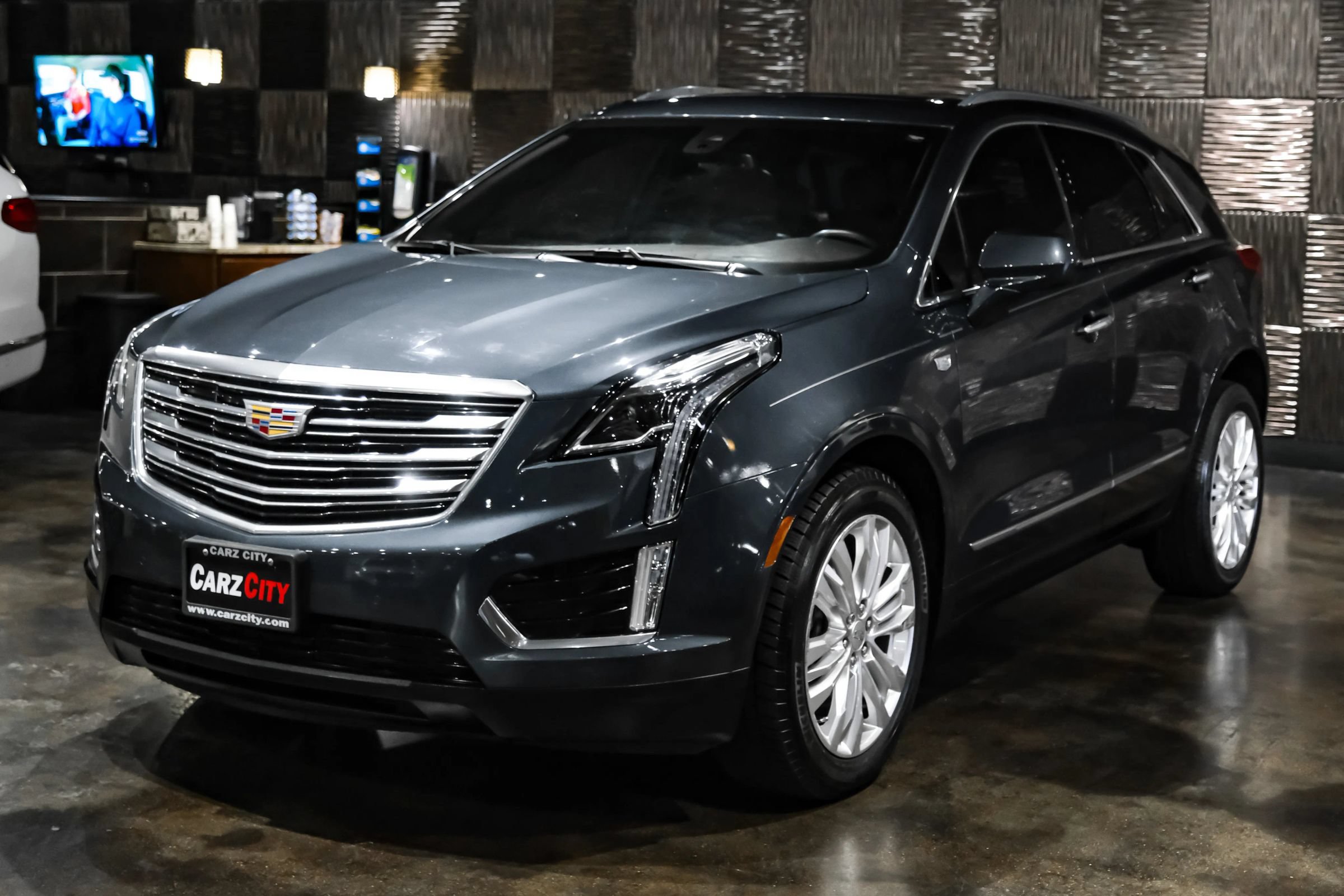 Used 2019 Cadillac XT5 Premium Luxury FWD image 7