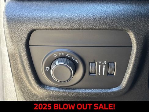 New 2025 Jeep Grand Cherokee L Altitude RWD image 18