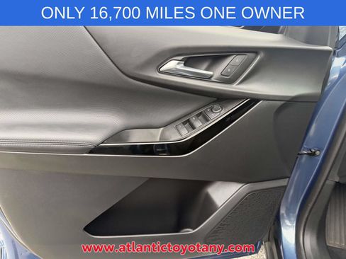 Used 2025 Chevrolet Equinox LT w/ Safety and Technology Package AWD/4WD image 19
