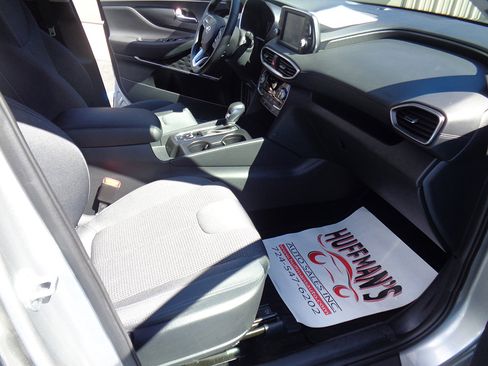 Used 2020 Hyundai Santa Fe SEL w/ Convenience Package image 9