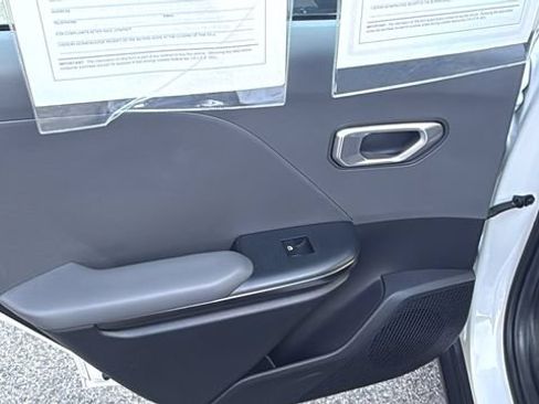 Used 2025 Kia K4 FWD image 23