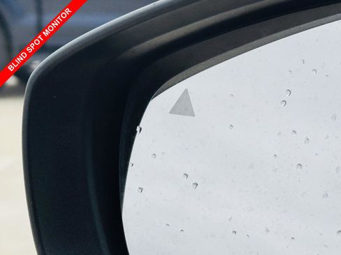 Used 2023 Chrysler Pacifica Touring-L w/ S Appearance Package FWD image 13