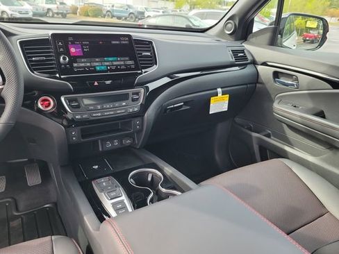 New 2026 Honda Ridgeline Black Edition image 11