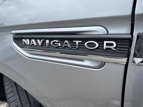 Used 2024 Lincoln Navigator Black Label AWD/4WD image 6