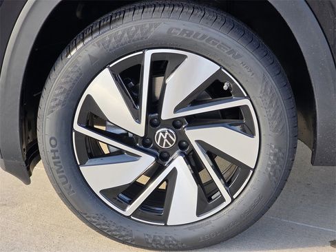 New 2026 Volkswagen Atlas SEL image 8