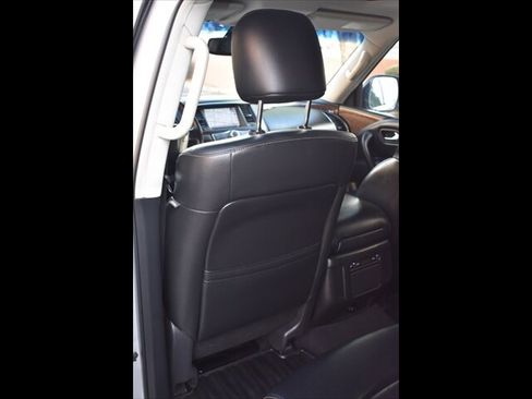 Used 2017 INFINITI QX80 2WD image 19