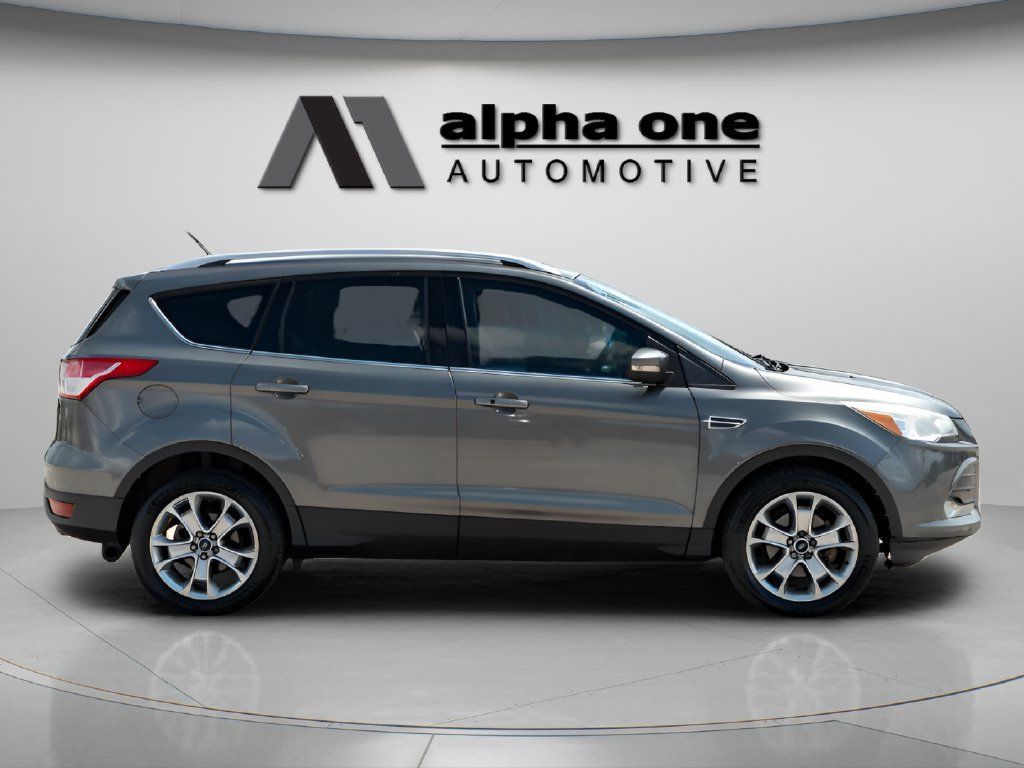 Used 2014 Ford Escape Titanium FWD image 4