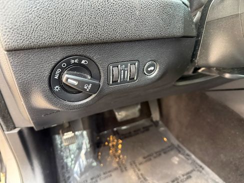 Used 2016 Dodge Charger SXT RWD image 10