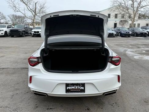 Used 2022 Acura TLX image 11