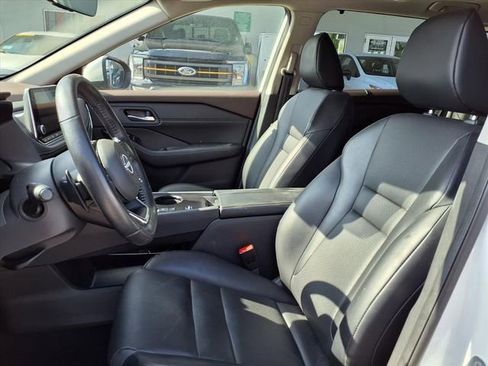 Certified 2023 Nissan Rogue SV w/ SV Premium B Package FWD image 15