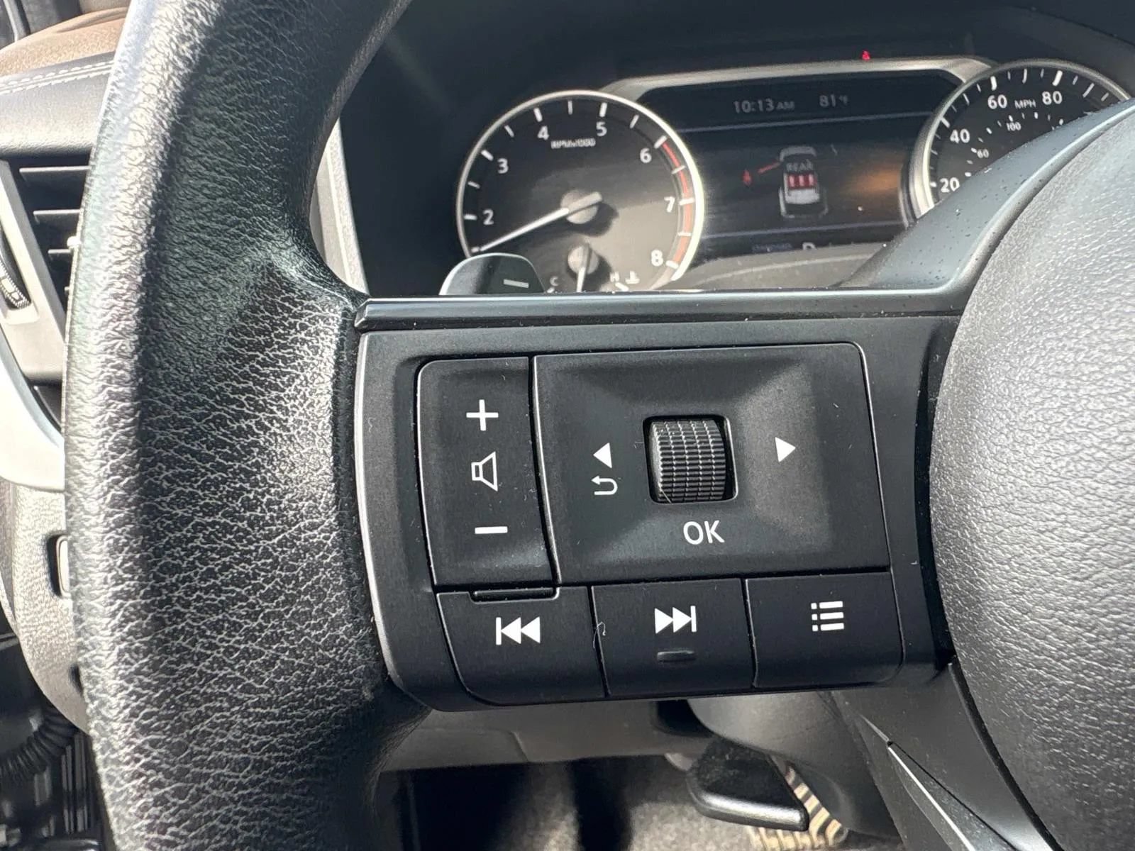 Used 2023 Nissan Rogue S FWD image 26