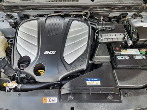 Used 2014 Hyundai Azera Limited w/ Option Group 02 FWD image 33