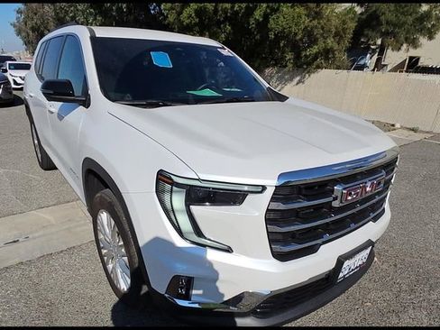 Used 2024 GMC Acadia Elevation FWD image 1