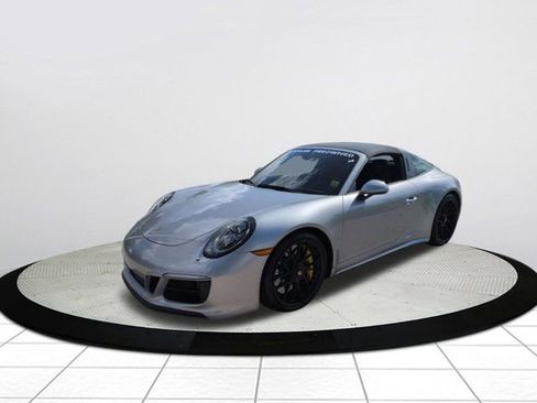 Used 2018 Porsche 911 Targa 4 GTS image 7