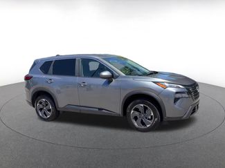 Used 2025 Nissan Rogue SV FWD video 2