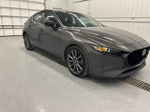 Used 2019 MAZDA MAZDA3 Hatchback w/ Preferred Package FWD image 14