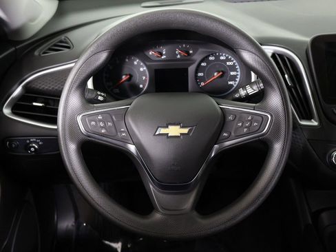 Used 2025 Chevrolet Malibu LS FWD image 36