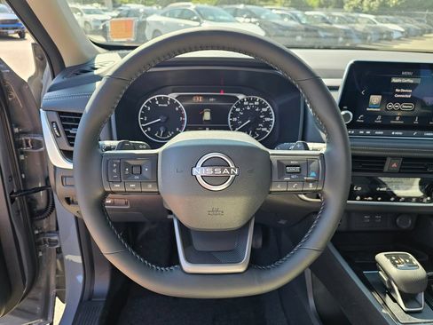 New 2026 Nissan Rogue SV w/ Cold Weather Package AWD/4WD image 10
