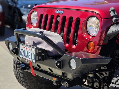 Used 2013 Jeep Wrangler Rubicon w/ PWR Convenience Group AWD/4WD image 6