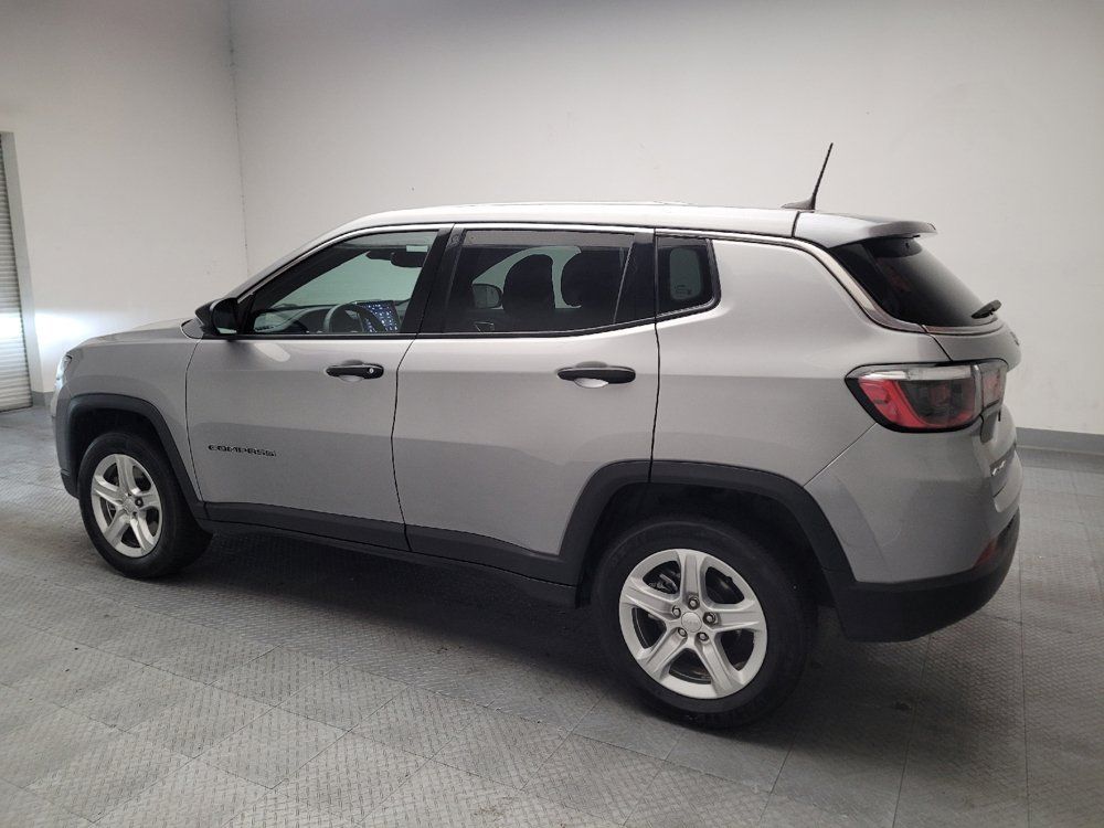 Used 2023 Jeep Compass Sport AWD/4WD image 3