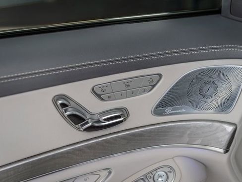 Used 2017 Mercedes-Benz S 550 4MATIC Sedan image 51